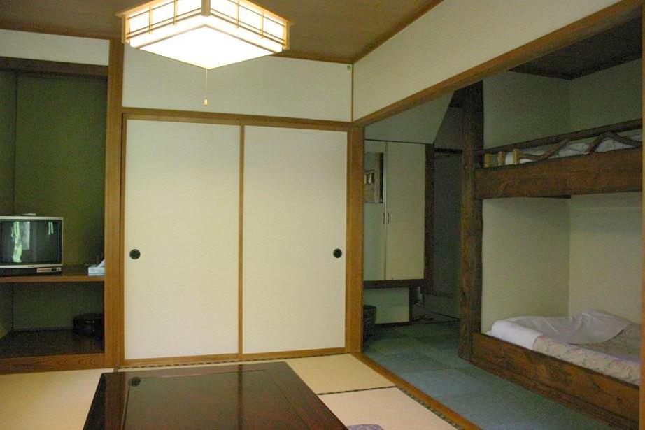 Alpine Inn Mizushiro Мацумото Экстерьер фото